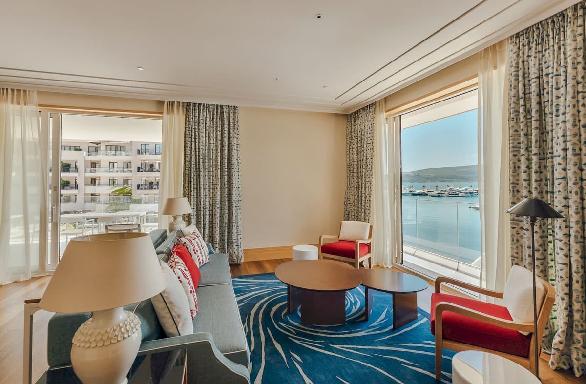 Deniz kenarında üç yatak odalı daire, Baia, Porto Montenegro, Tivat — 30 fotoğraftan 15.