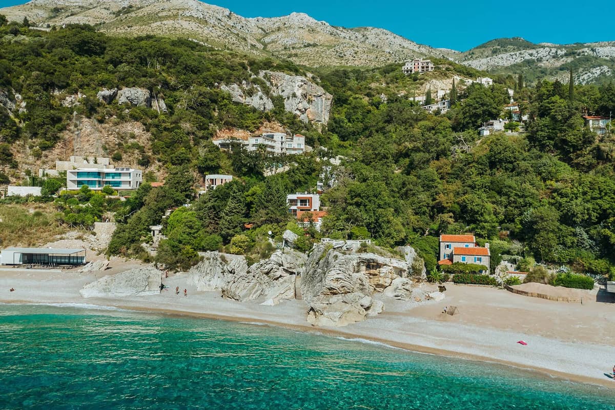 Perazica Do'da Denize Sıfır Villa, Budva, Perazica Do — 40 fotoğraftan 3.