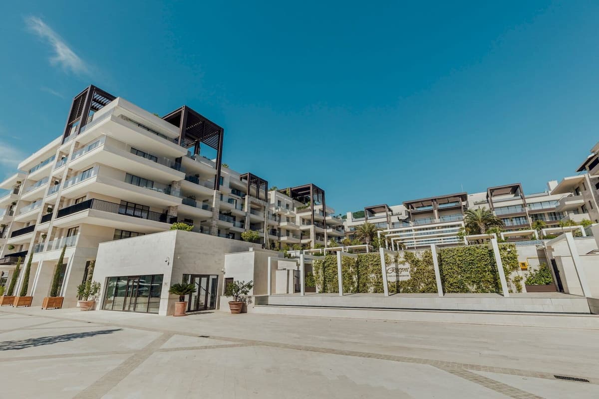 Deniz kenarında üç yatak odalı daire, Baia, Porto Montenegro, Tivat — 30 fotoğraftan 26.