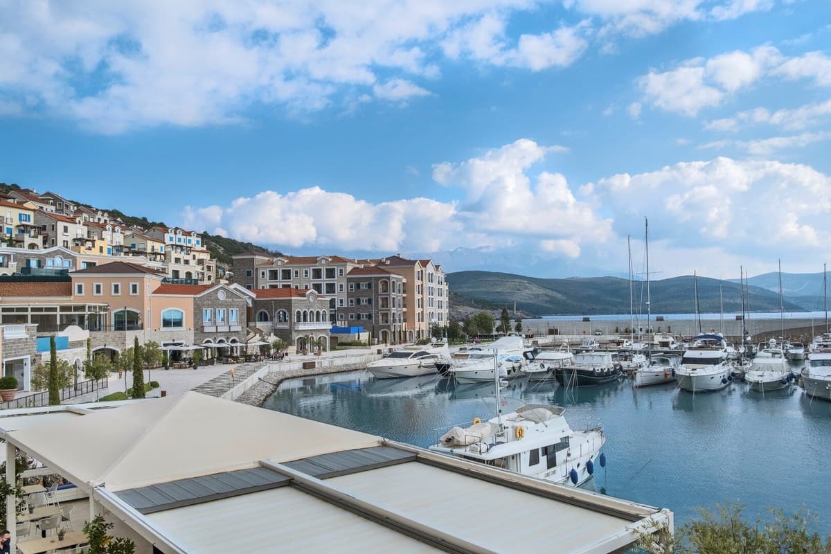 Daire Kamelia 1 yatak, Lustica Körfezi, Tivat, Lustica Bay — 15 fotoğraftan 1.