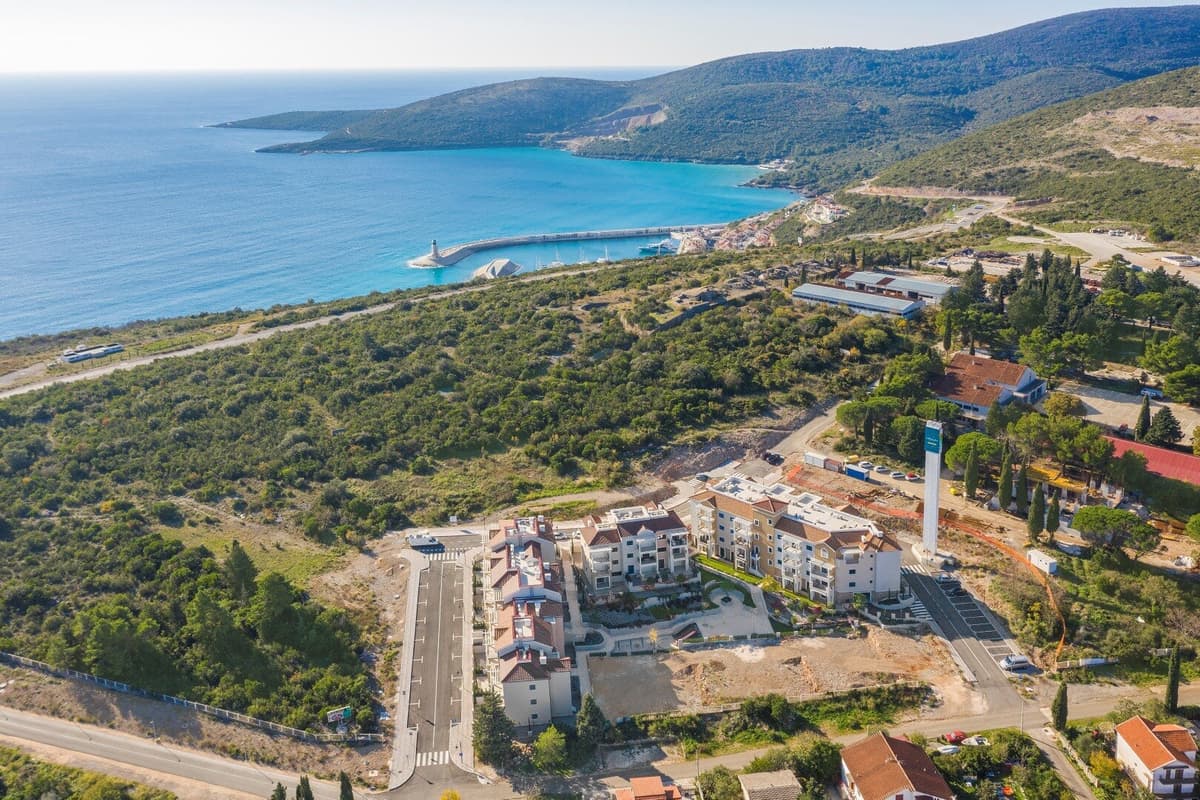 Centrale Daire, Lustica Körfezi, Tivat, Lustica Bay — 13 fotoğraftan 3.