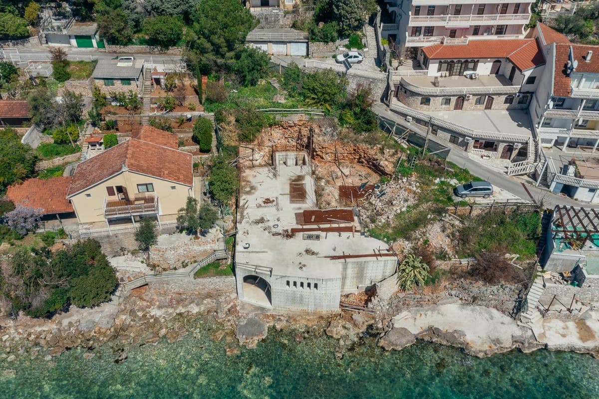 Bigovo - denize sıfır inşaat arazisi, Kotor, Bigovo — 13 fotoğraftan 4.