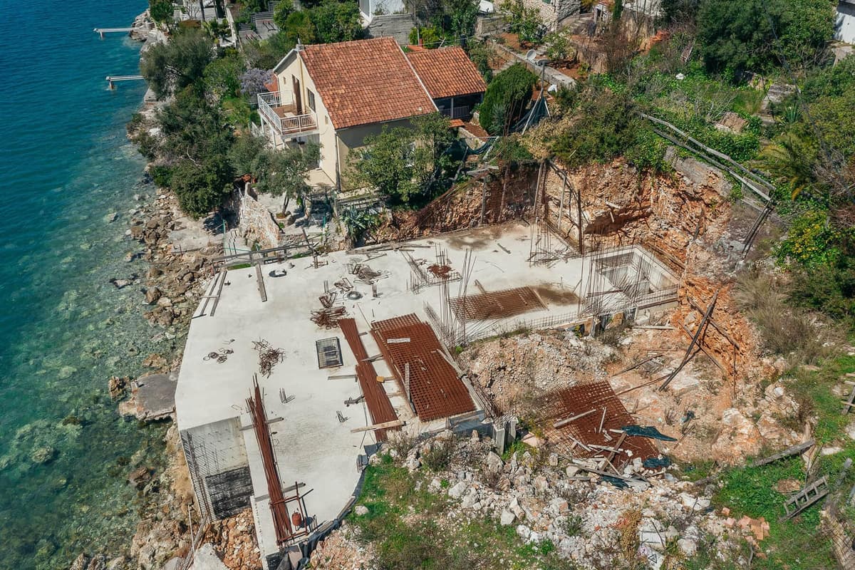 Bigovo - denize sıfır inşaat arazisi, Kotor, Bigovo — 13 fotoğraftan 6.