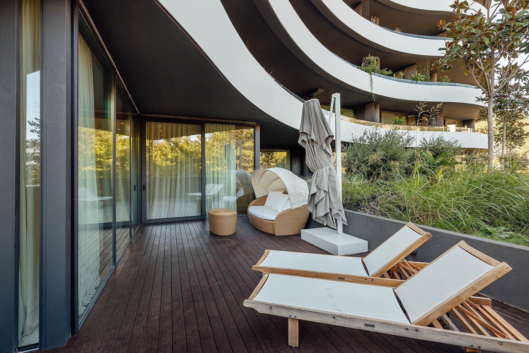 Современная 1bdr квартира Royal Gardens, Будва, Королевские сады — фото 2 из 15