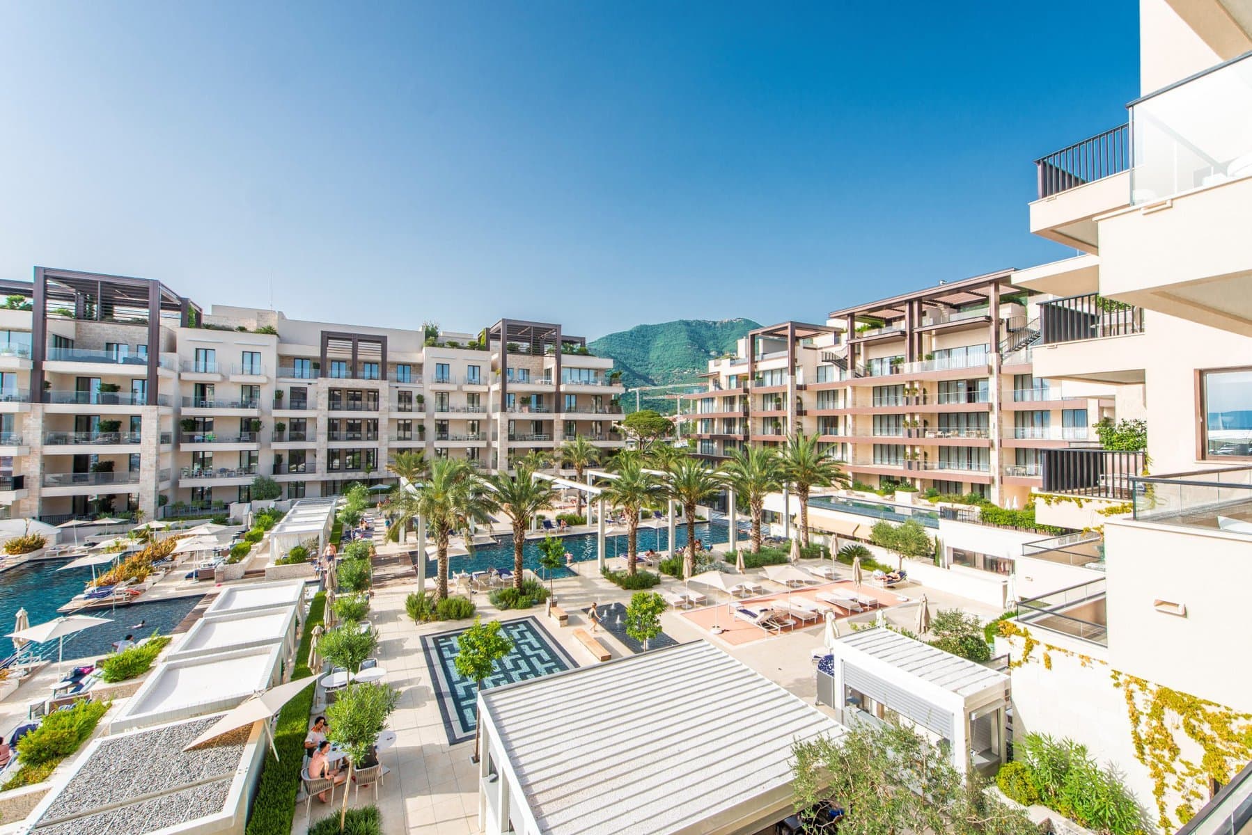 Апартаменты с обслуживанием 1bdr Aqua, Тиват, Порто Черногория — фото 2 из 15