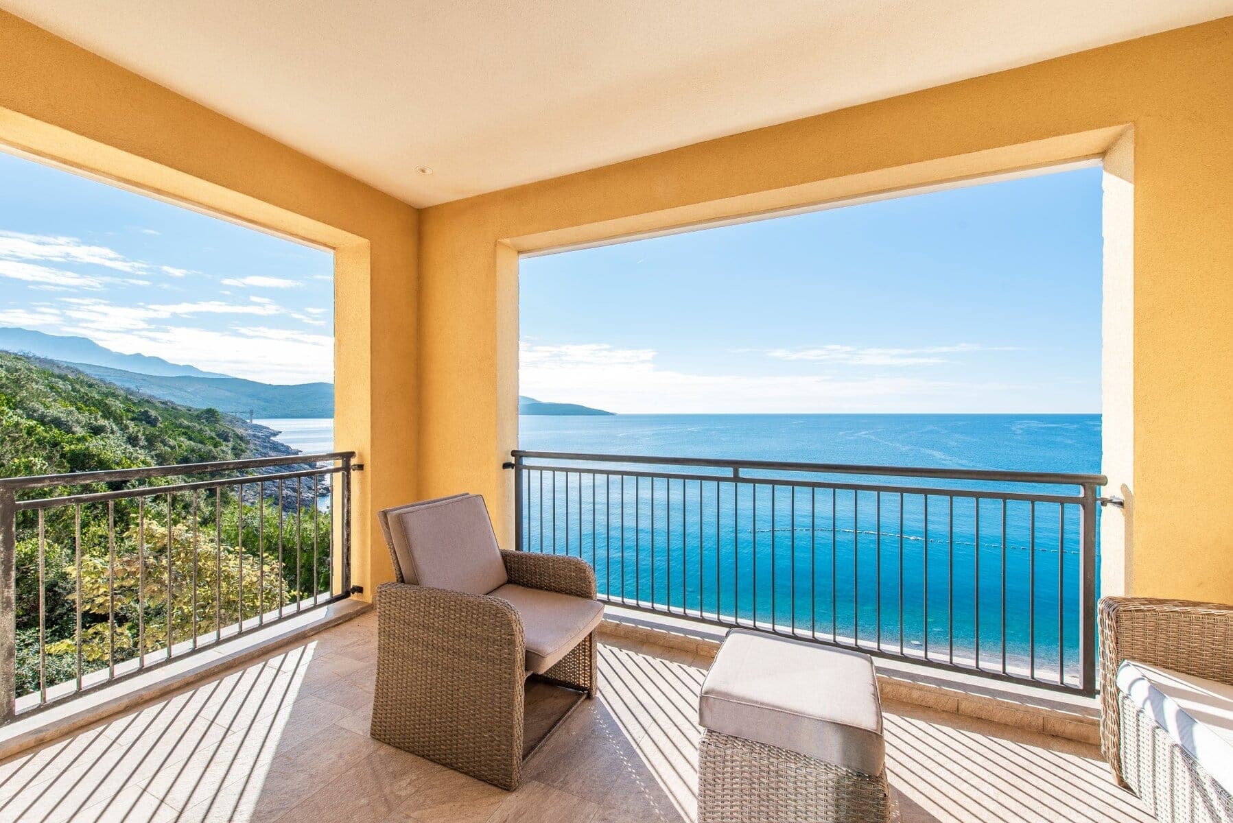 Lustica Bay Marina Village'da Waterfront 1bdr Daire, Tivat, Lustica Bay — 15 fotoğraftan 1.