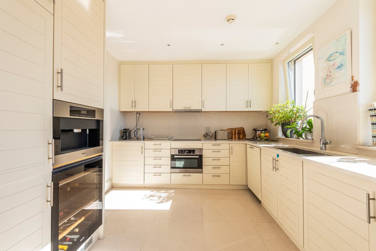 Teuta 3bdr Daire, Tivat, Porto Montenegro — 43 fotoğraftan 18.