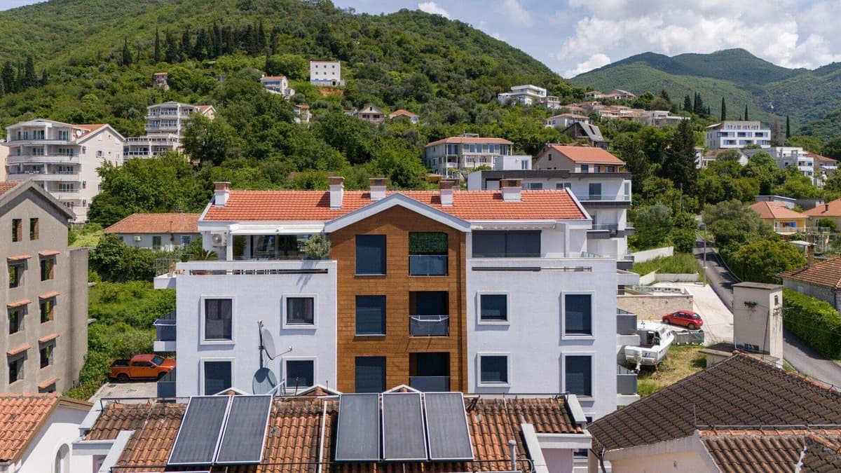 Savremeni stan sa 2 spavaće sobe, Tivat, Donja Lastva — fotografija 13 od 13
