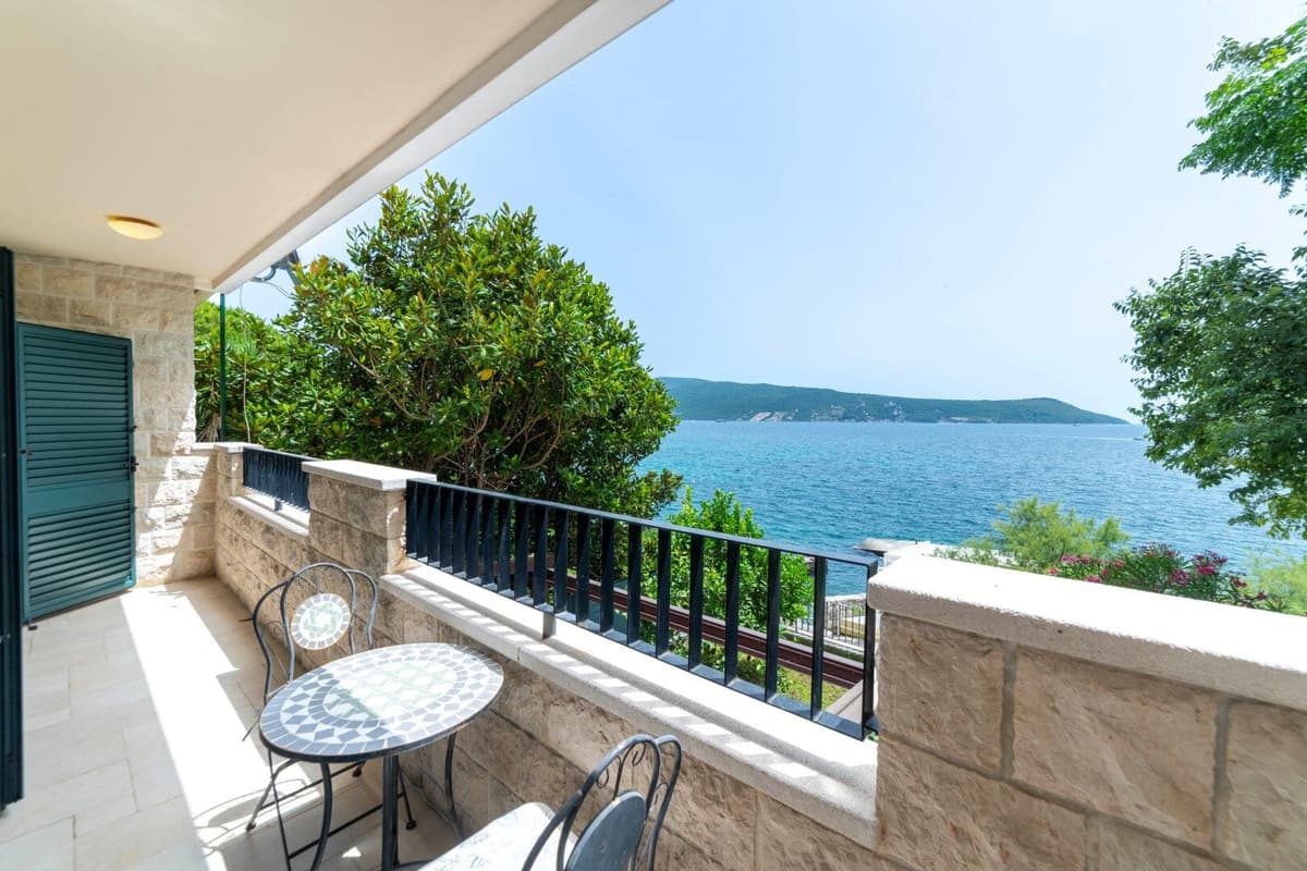 Deniz kenarında ev, Savina, Herceg Novi, Savina — 19 fotoğraftan 3.