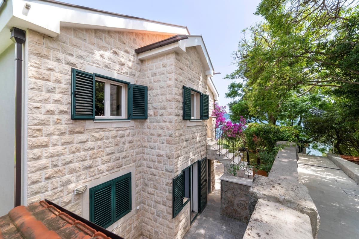 Deniz kenarında ev, Savina, Herceg Novi, Savina — 19 fotoğraftan 18.