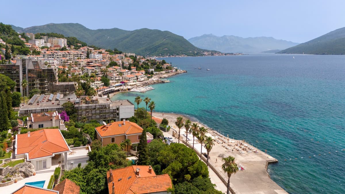 Deniz kenarında ev, Savina, Herceg Novi, Savina — 19 fotoğraftan 1.