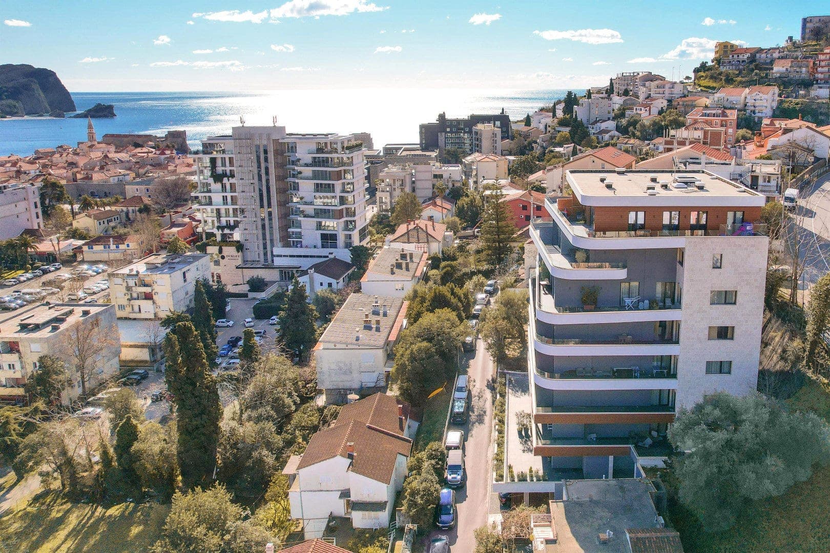Üç yatak odalı ayrıcalıklı daire, Gospostina, Budva, Gospostina — 29 fotoğraftan 3.