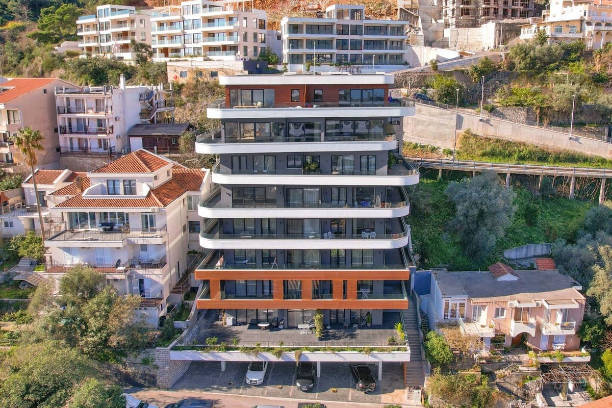Üç yatak odalı ayrıcalıklı daire, Gospostina, Budva, Gospostina — 29 fotoğraftan 4.