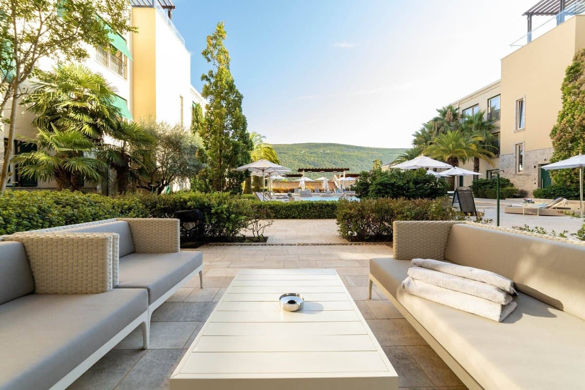 Lüks mobilyalı 1 yatak odalı daire, Herceg Novi, Portonovi — 19 fotoğraftan 15.