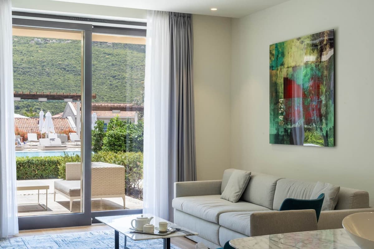 Lüks mobilyalı 1 yatak odalı daire, Herceg Novi, Portonovi — 19 fotoğraftan 4.