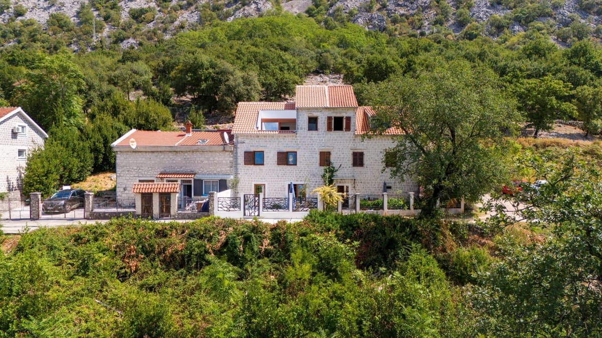 Очаровательный каменный дом Ljuta, Котор, Люта — фото 2 из 17
