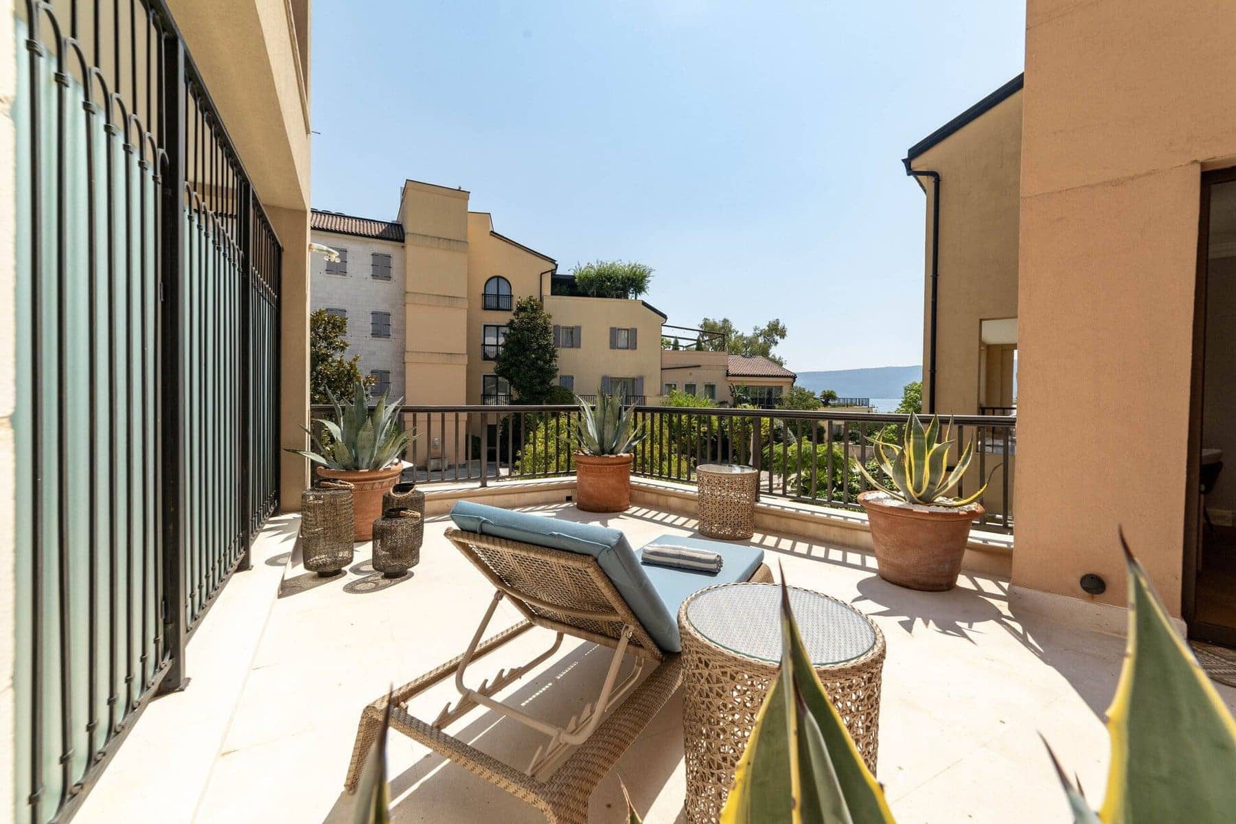 Дизайнерские апартаменты 3bdr Apartment Teuta, Тиват, Порто Черногория — фото 2 из 27
