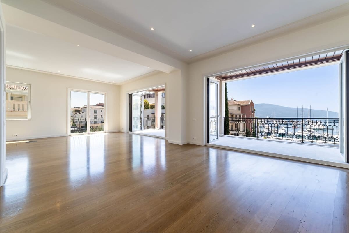 Tara 3bdr Waterfront Daire, Tivat, Porto Montenegro — 23 fotoğraftan 8.