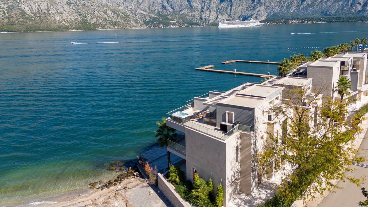 Роскошная вилла с 3 спальнями на берегу залива, Котор, Столив — фото 15 из 18