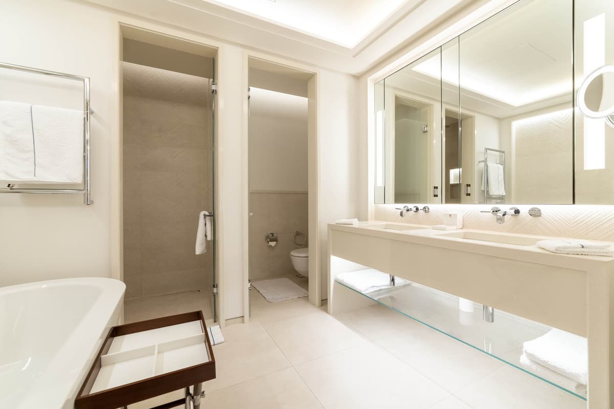 Elena Deniz Manzaralı 1bdr Daire, Tivat, Porto Montenegro — 18 fotoğraftan 13.
