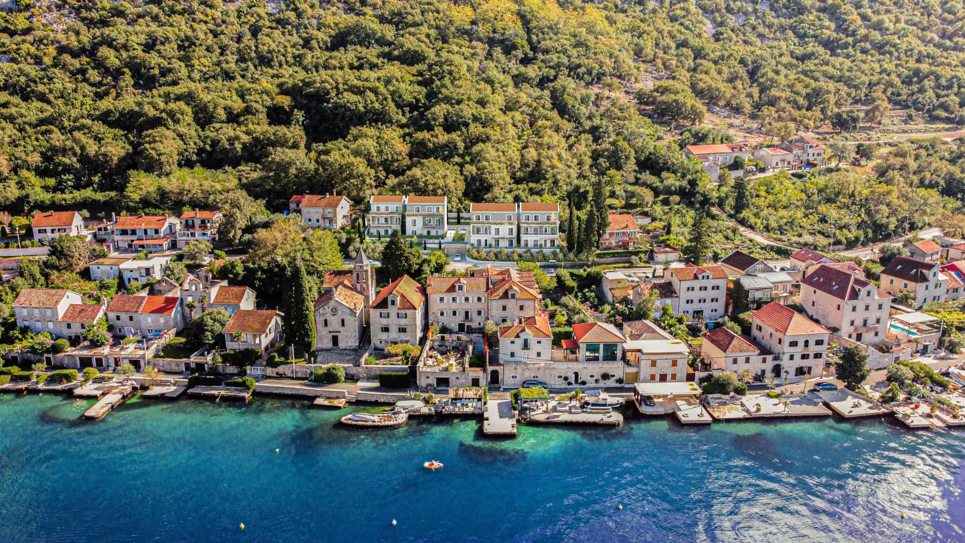 Lüks Konut Kompleksi Ljuta, Kotor, Ljuta — 7 fotoğraftan 1.