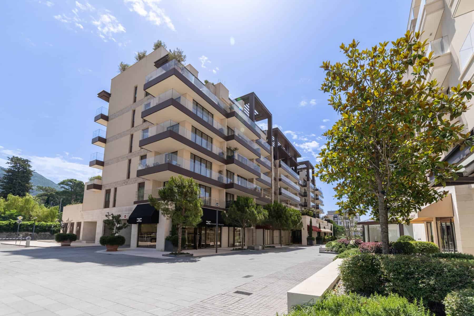 Kiralık lüks tek yatak odalı daire Elena, Tivat, Porto Montenegro — 14 fotoğraftan 1.