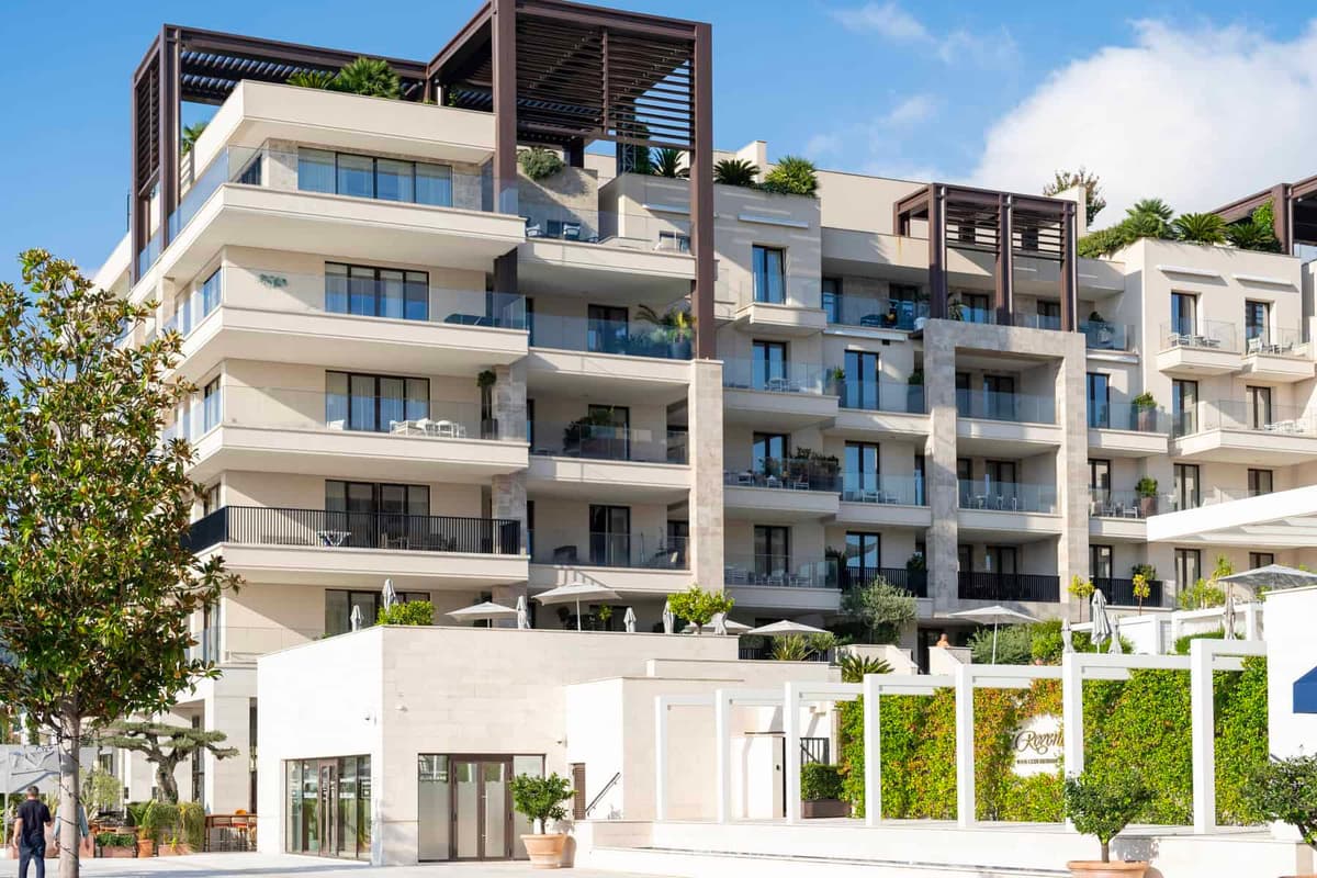 Baia 1bdr Havuz Kenarı Daire, Tivat, Porto Montenegro — 13 fotoğraftan 2.