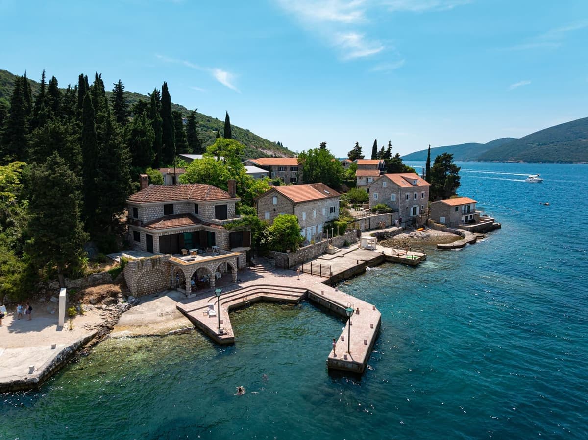Otantik Su Kenarı Taş Villa, Rose, Herceg Novi, Rose — 12 fotoğraftan 1.