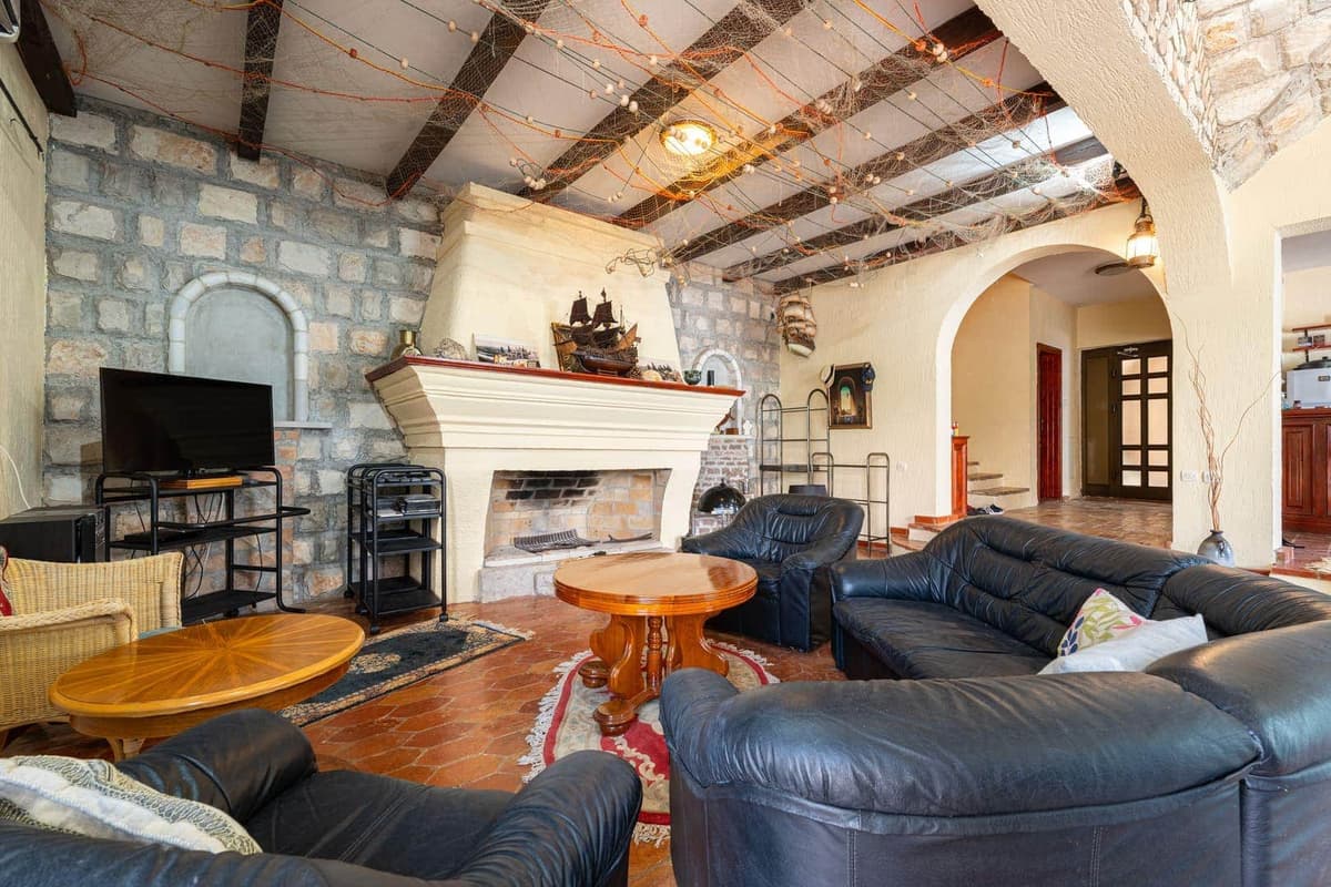 Otantik Su Kenarı Taş Villa, Rose, Herceg Novi, Rose — 12 fotoğraftan 4.