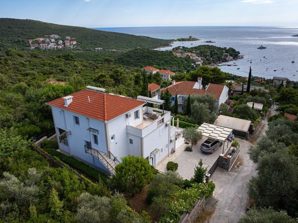Меблированная вилла Zanjice с 5 спальнями, Герцег-Нови, Занице — фото 4 из 36