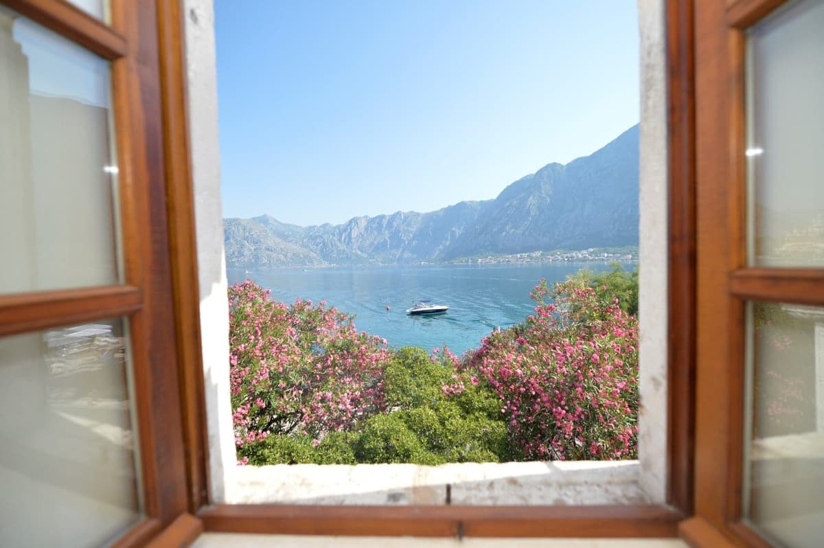 Tarihi taş villa Prcanj, Prcanj, Kotor — 21 fotoğraftan 13.