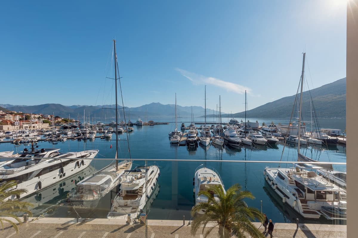 Апартаменты с 2 спальнями Portonovi Waterfront, Герцег-Нови, Портонови — фото 2 из 15