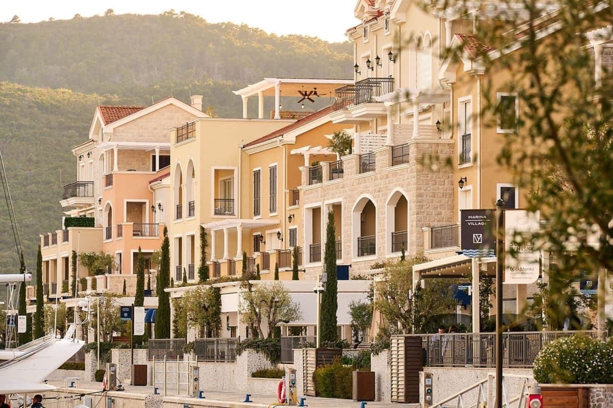 Апартаменты с одной спальней Heights Residences, Тиват, залив Луштица — фото 16 из 16