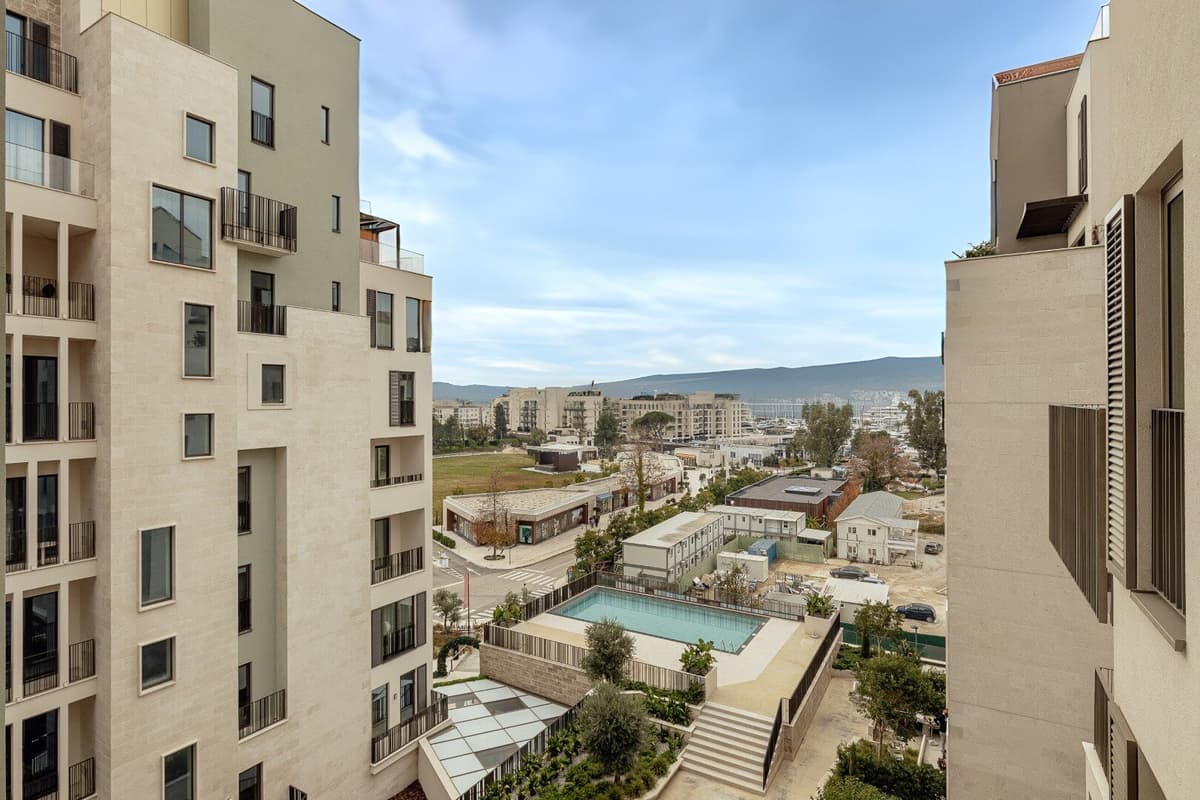 Otel hizmetli stüdyo daire, Boka Place, Tivat, Porto Montenegro — 14 fotoğraftan 1.