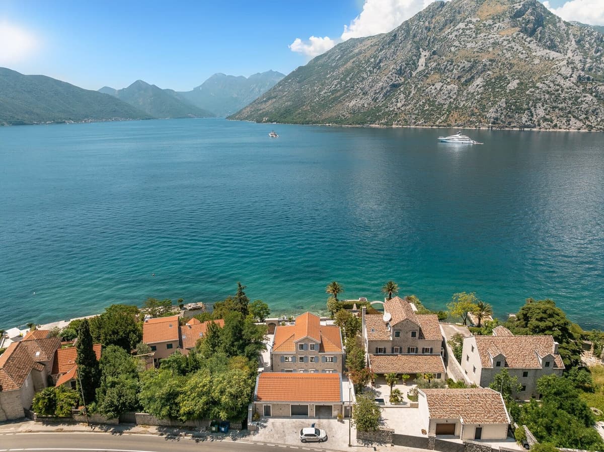 Каменная вилла на берегу моря Ljuta, Котор, Люта — фото 36 из 42