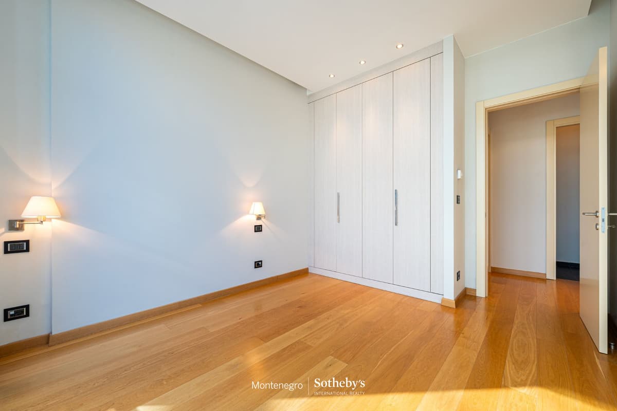 Capital Plaza Kiralık İki Yatak Odalı Daire, Podgorica, Capital Plaza — 18 fotoğraftan 15.