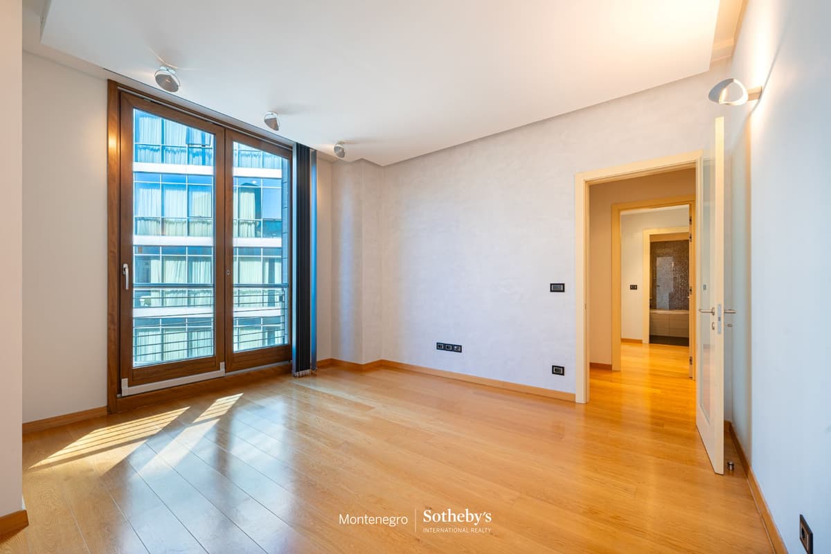 Capital Plaza Kiralık İki Yatak Odalı Daire, Podgorica, Capital Plaza — 18 fotoğraftan 6.