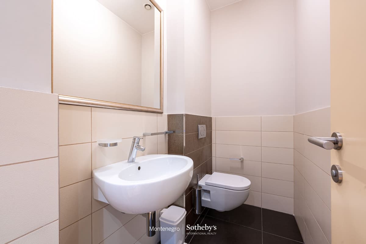 Capital Plaza Kiralık İki Yatak Odalı Daire, Podgorica, Capital Plaza — 18 fotoğraftan 8.