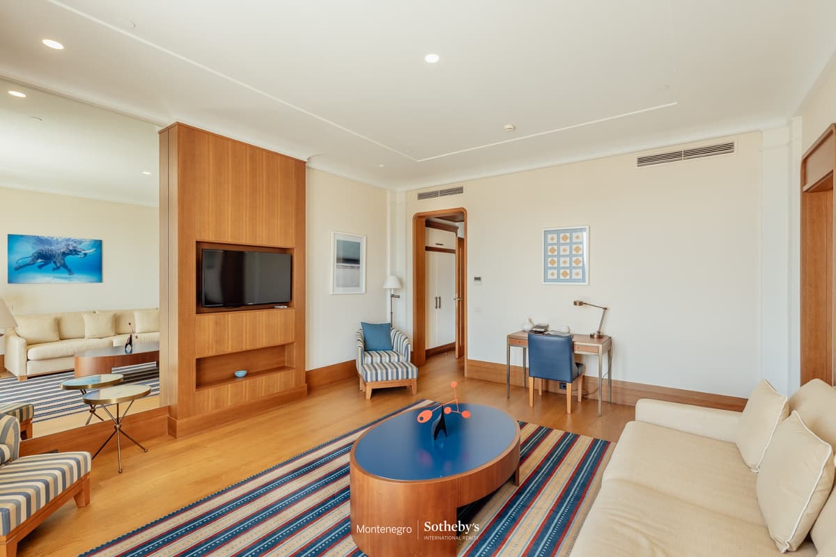 Подпись Regent Penthouse, Тиват, Порто Черногория — фото 13 из 22