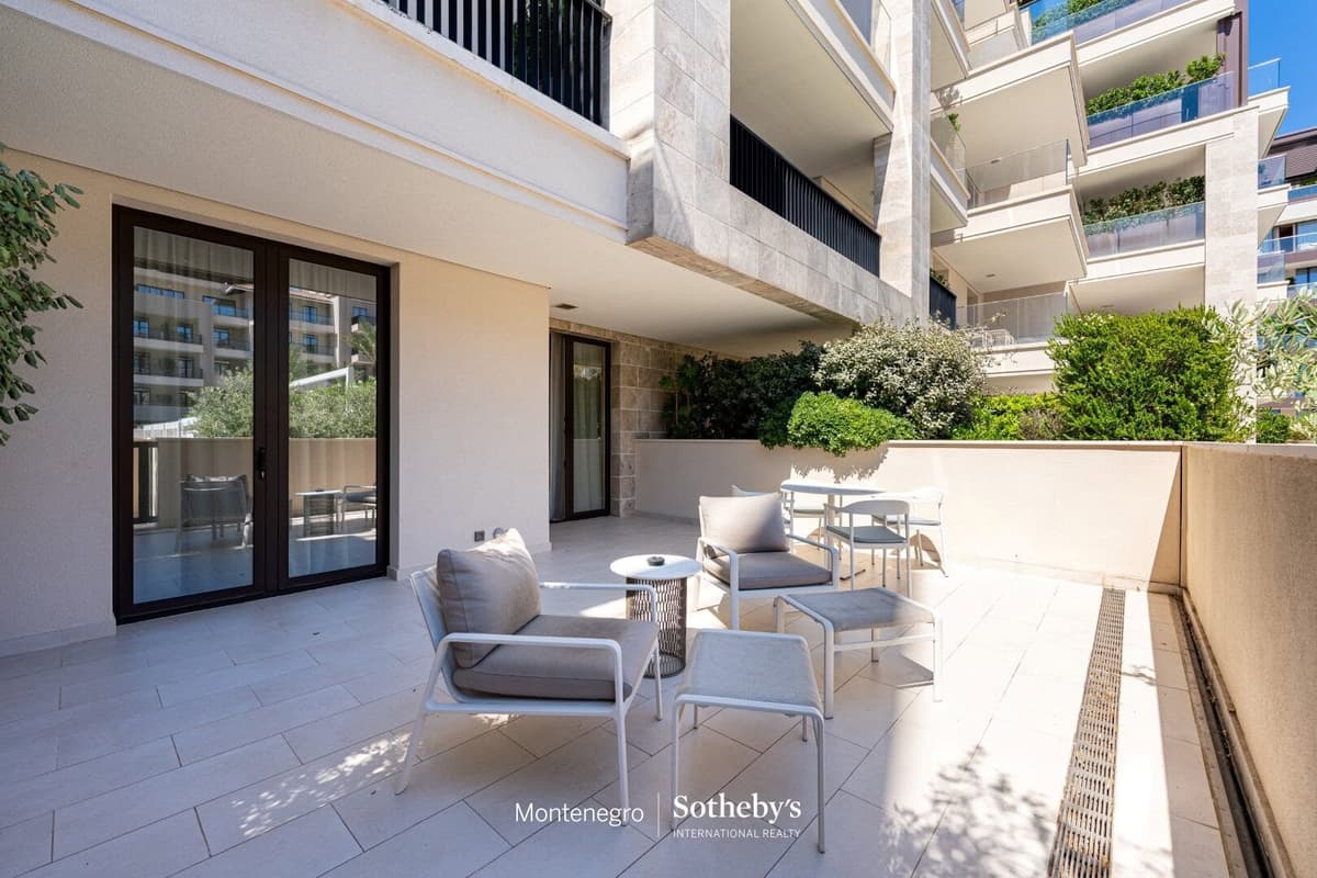 Baia tek yatak odalı daire, Tivat, Porto Montenegro — 16 fotoğraftan 15.