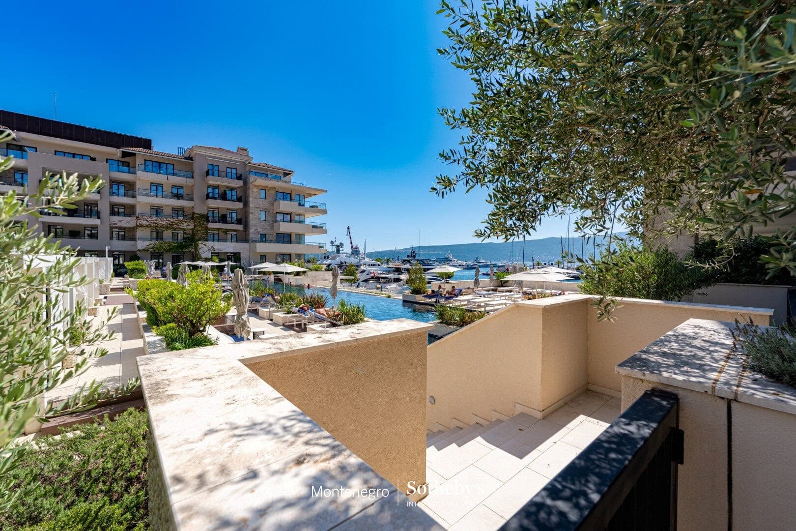 Baia tek yatak odalı daire, Tivat, Porto Montenegro — 16 fotoğraftan 1.