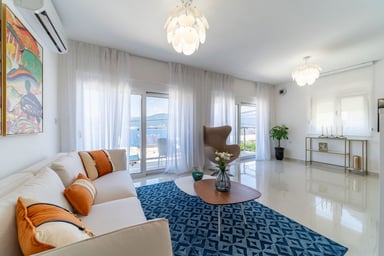 Villa Zwei Oliven, Tivat, Krasici