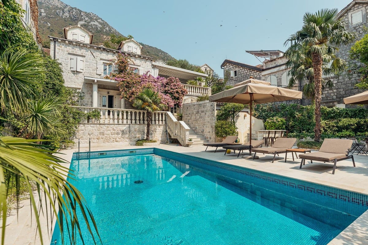 Perast Taş Villa, Kotor, Perast