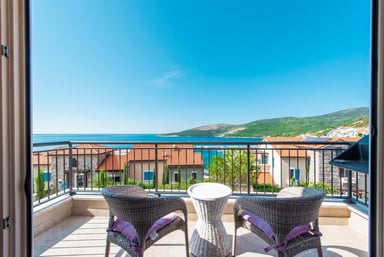 Charmantes Studio-Apartment in der Bucht von Lustica, Tivat, Lustica Bay