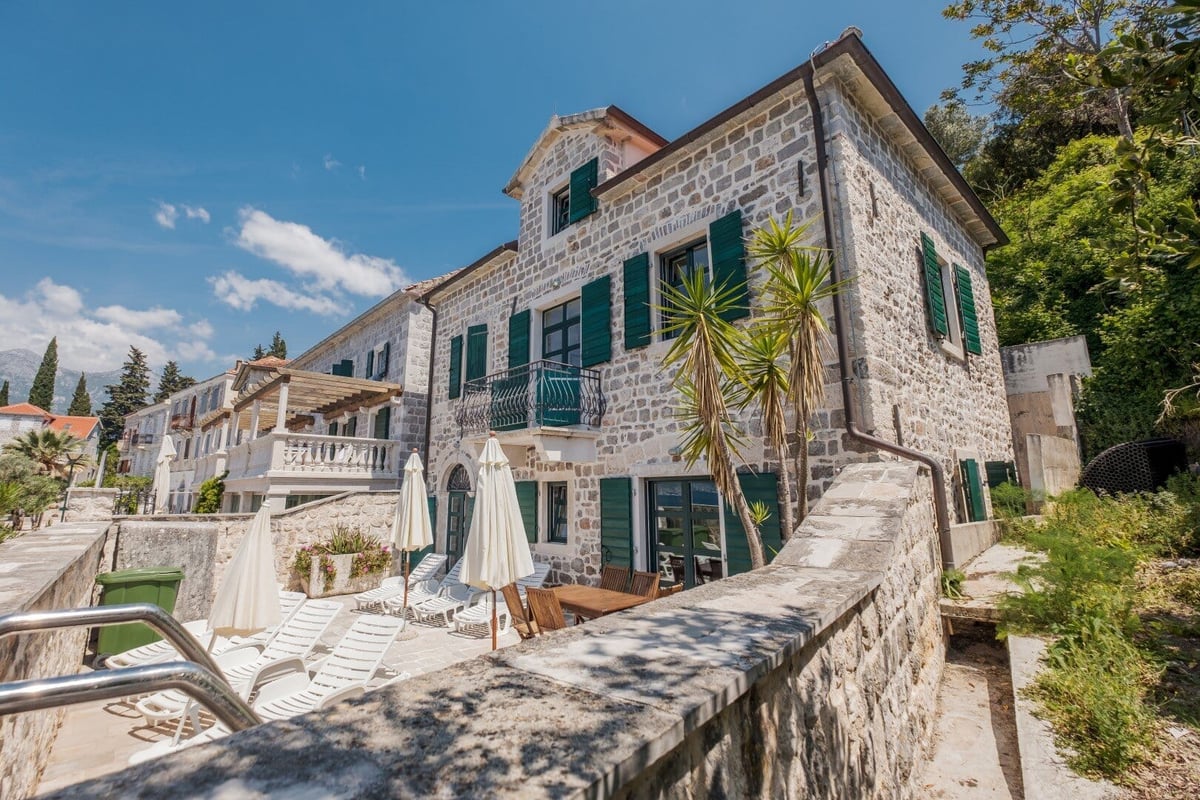 Tarihi Villa Eski Postane, Herceg Novi, Rose