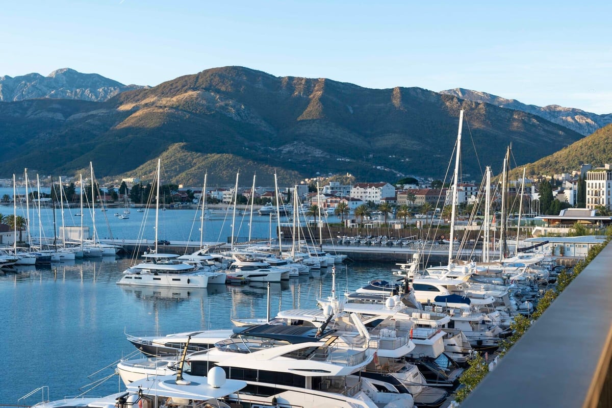 Aqua 2 yatak odalı Waterfront Daire, Tivat, Porto Montenegro