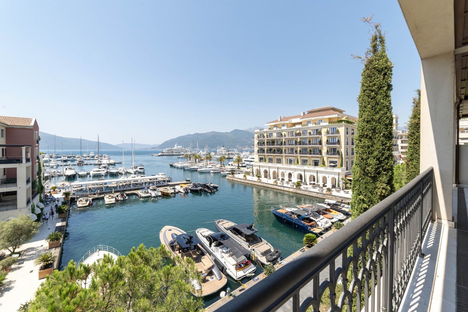 Tara 3bdr Waterfront Daire, Tivat, Porto Montenegro