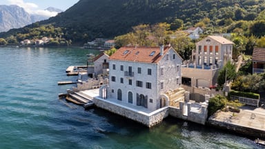 Exklusive Anlage am Wasser in Stoliv, Kotor, Stoliv
