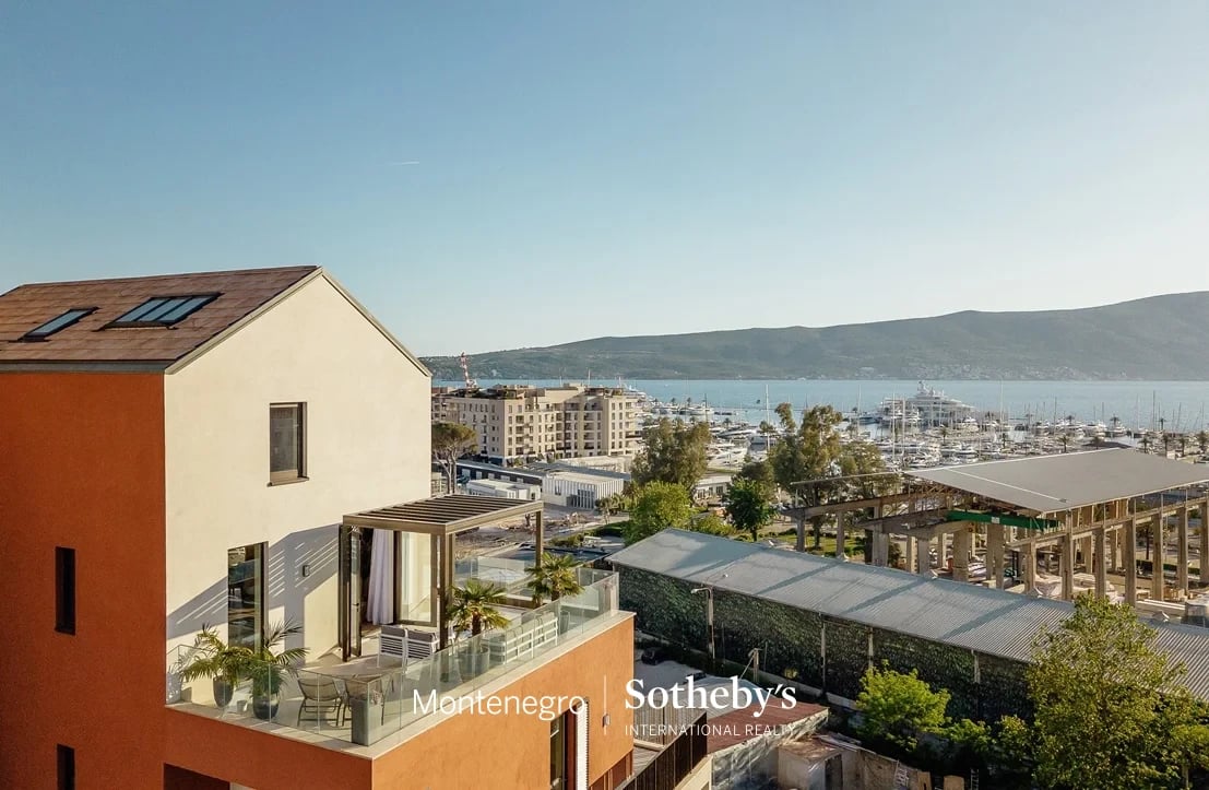 Thea Dubleks Penthouse, Boka Place, Tivat, Porto Montenegro