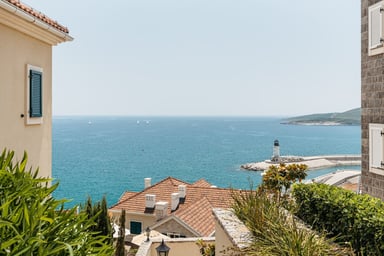 Lustica Bay 1bdr Meerblick Apartment, Tivat, Lustica Bay